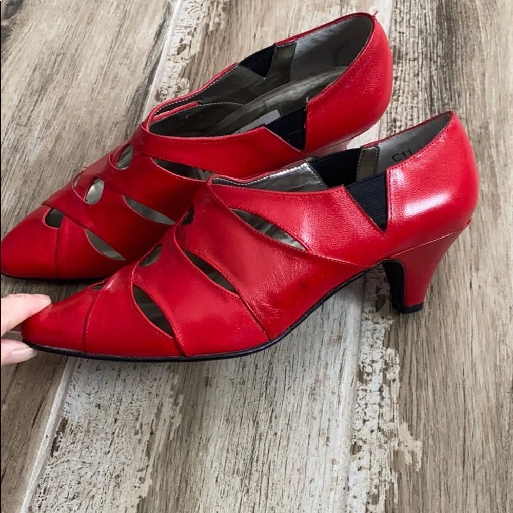 New York transit red heels, size 6 - Picture 2 of 8